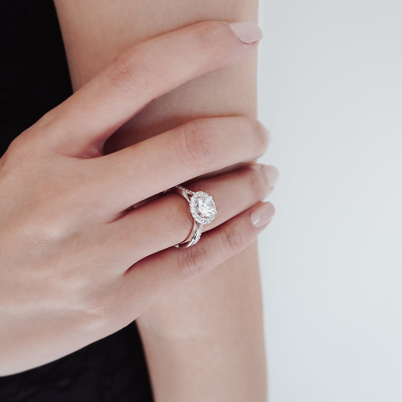 Round Halo & Twisted Pave Lab Grown Diamond Engagement Ring